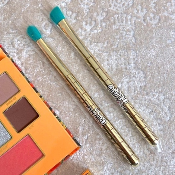 Brand New Kylie Cosmetics Wizard of Oz Face Palette Eyeshadow Blush Highlighter - Picture 7 of 16